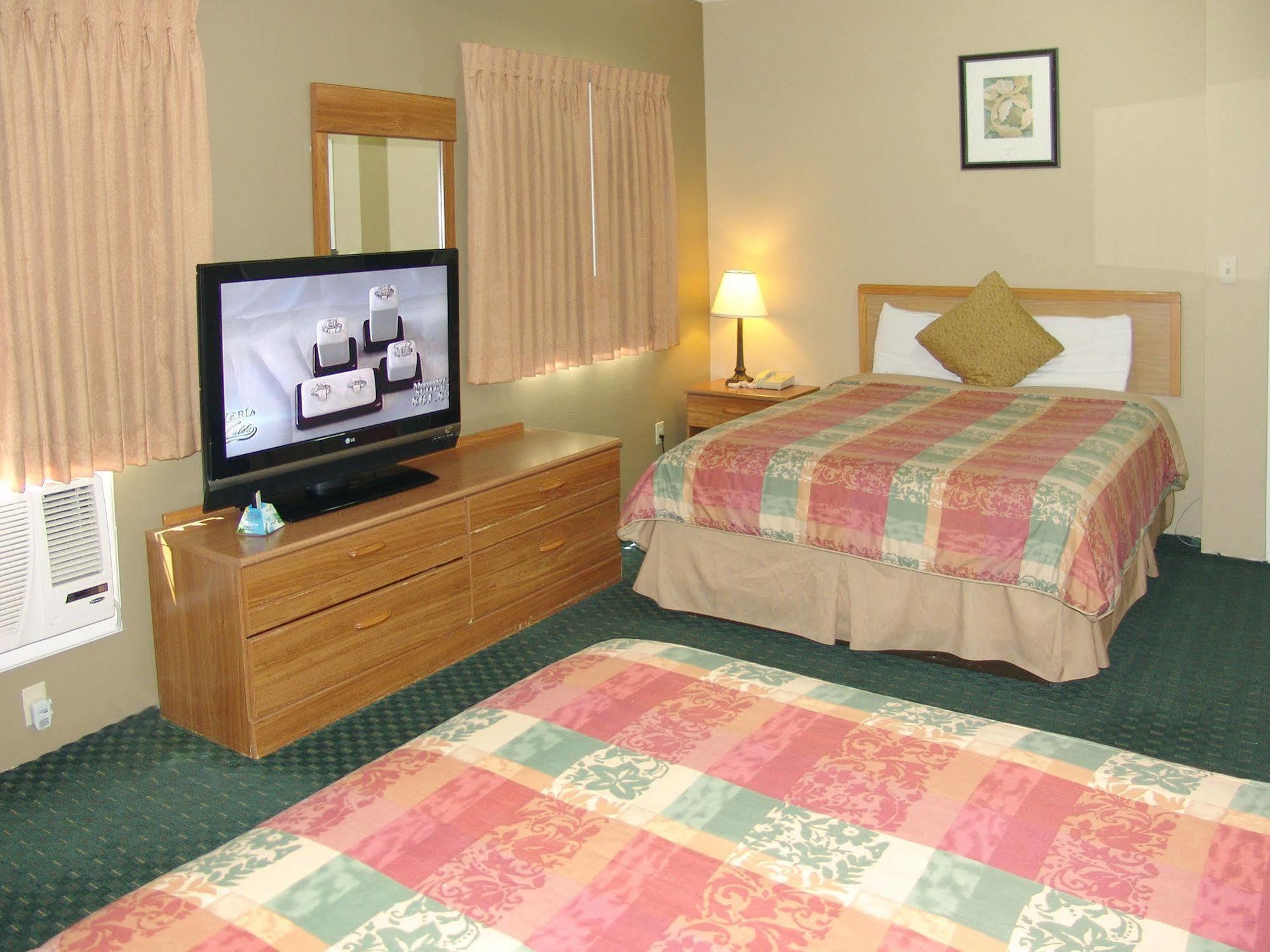 Holland Inn And Suites Taft エクステリア 写真