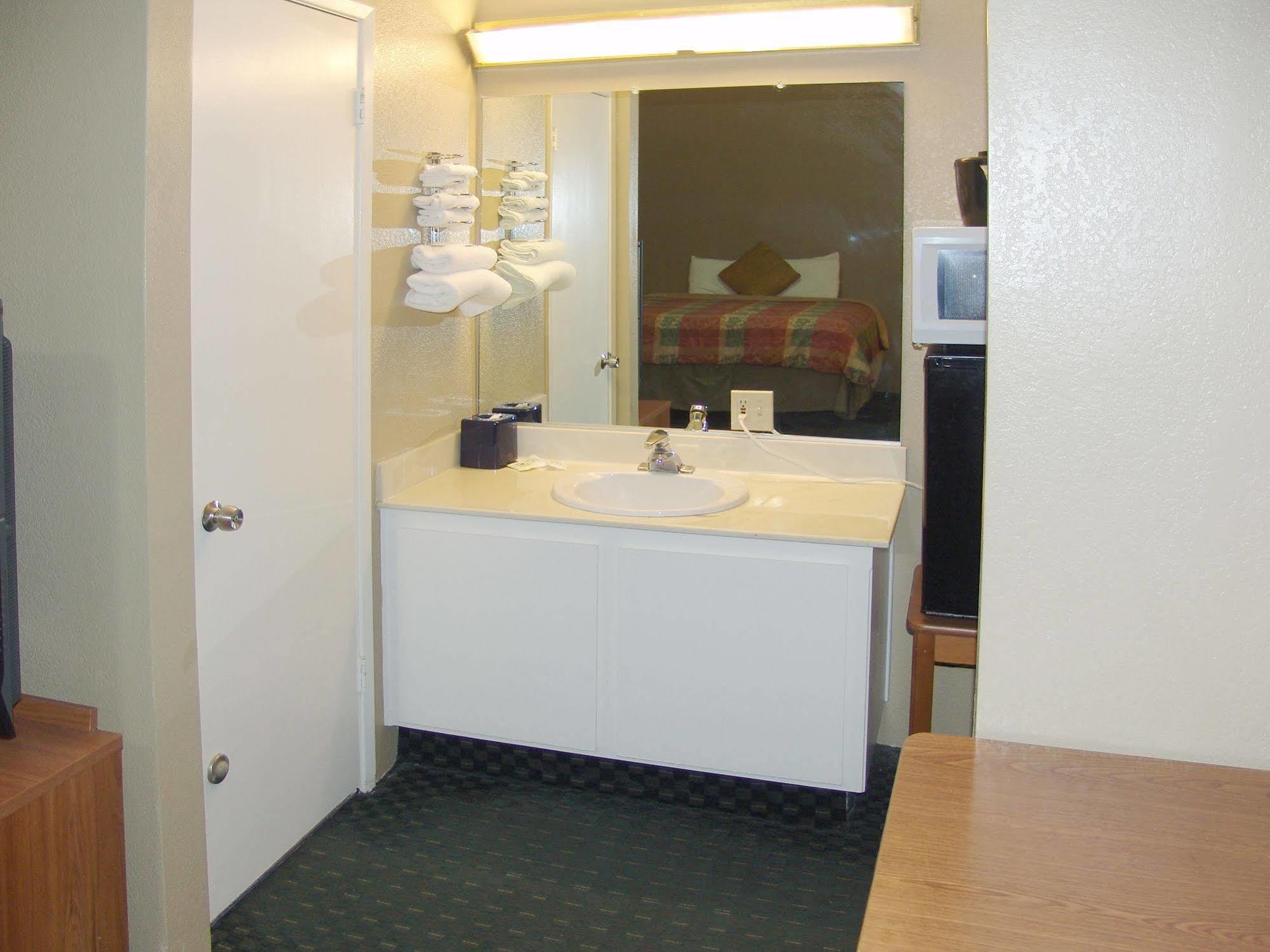 Holland Inn And Suites Taft エクステリア 写真