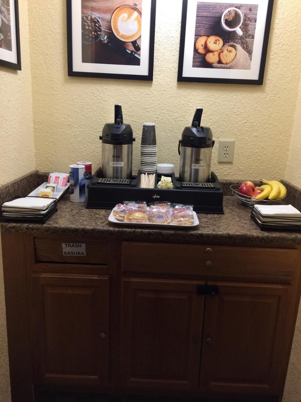 Holland Inn And Suites Taft エクステリア 写真
